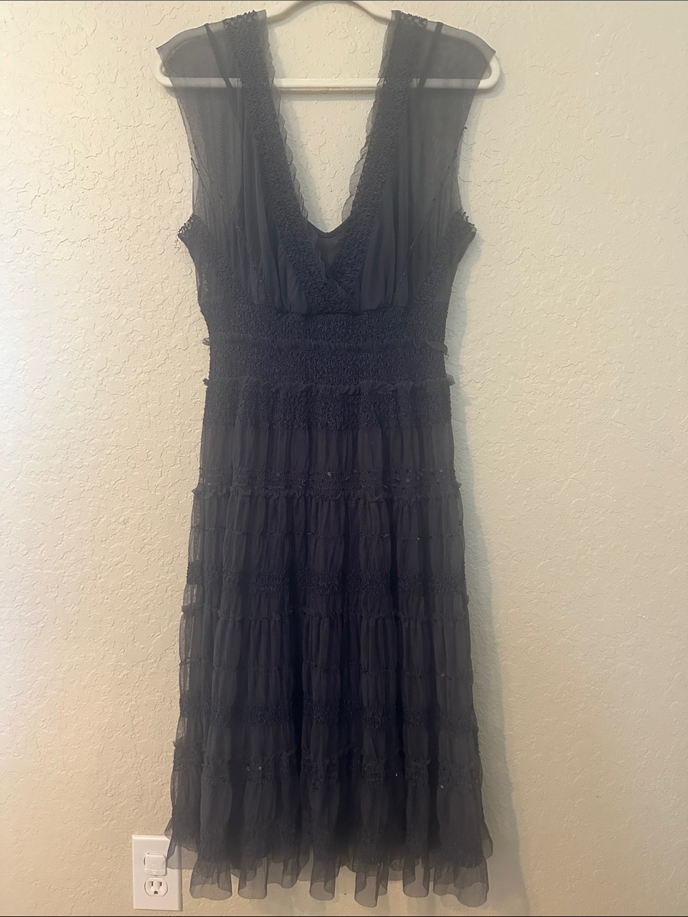 Max studio vintage Dark blue Sleeveless V-Neck Tiered Midi Dress under layer k